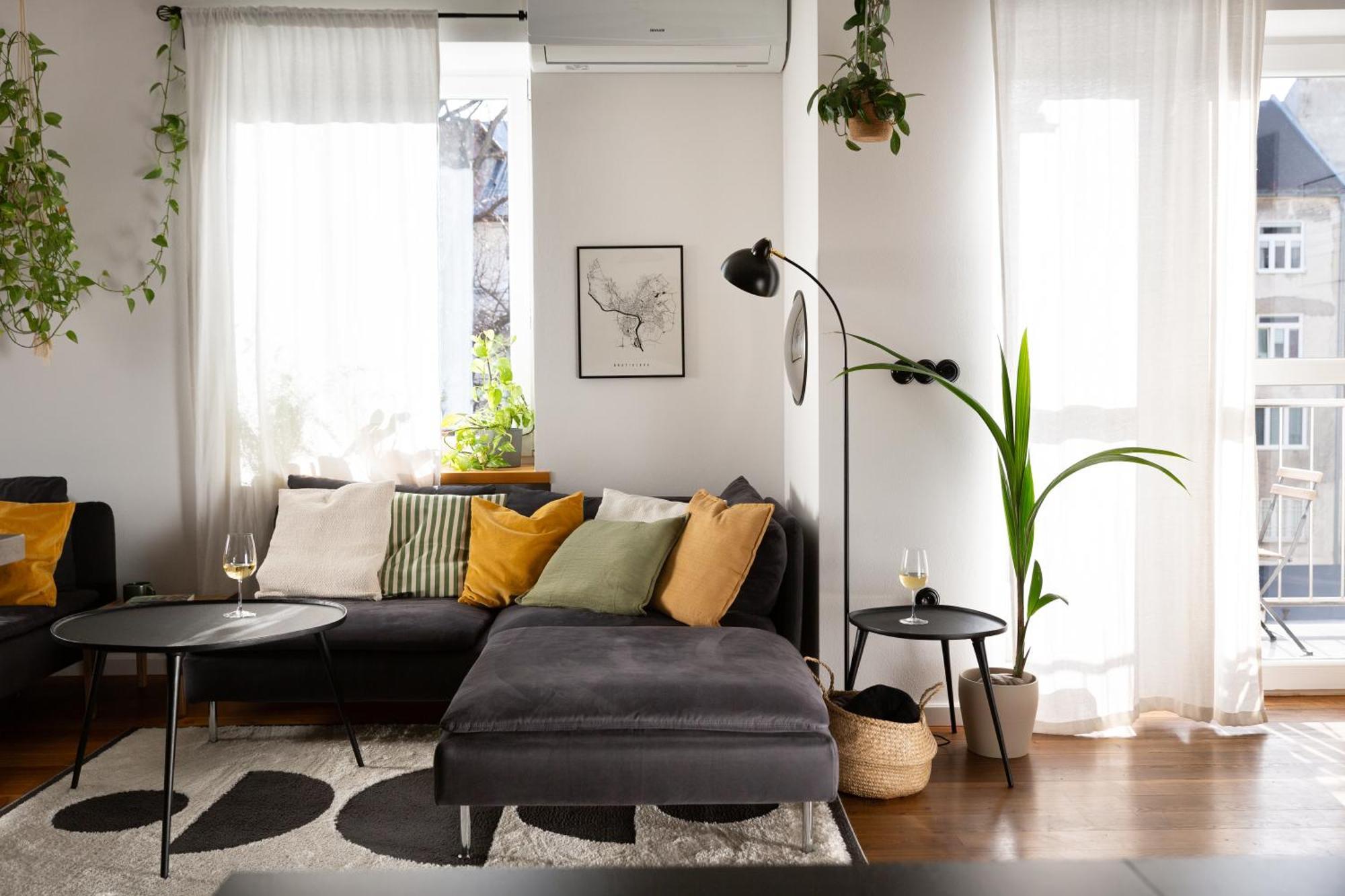 Evergreen - Old Town Spacious Stylish Apartment With Ac And One And A Half Bath, Baby & Kid- Friendly 브라티슬라바 외부 사진