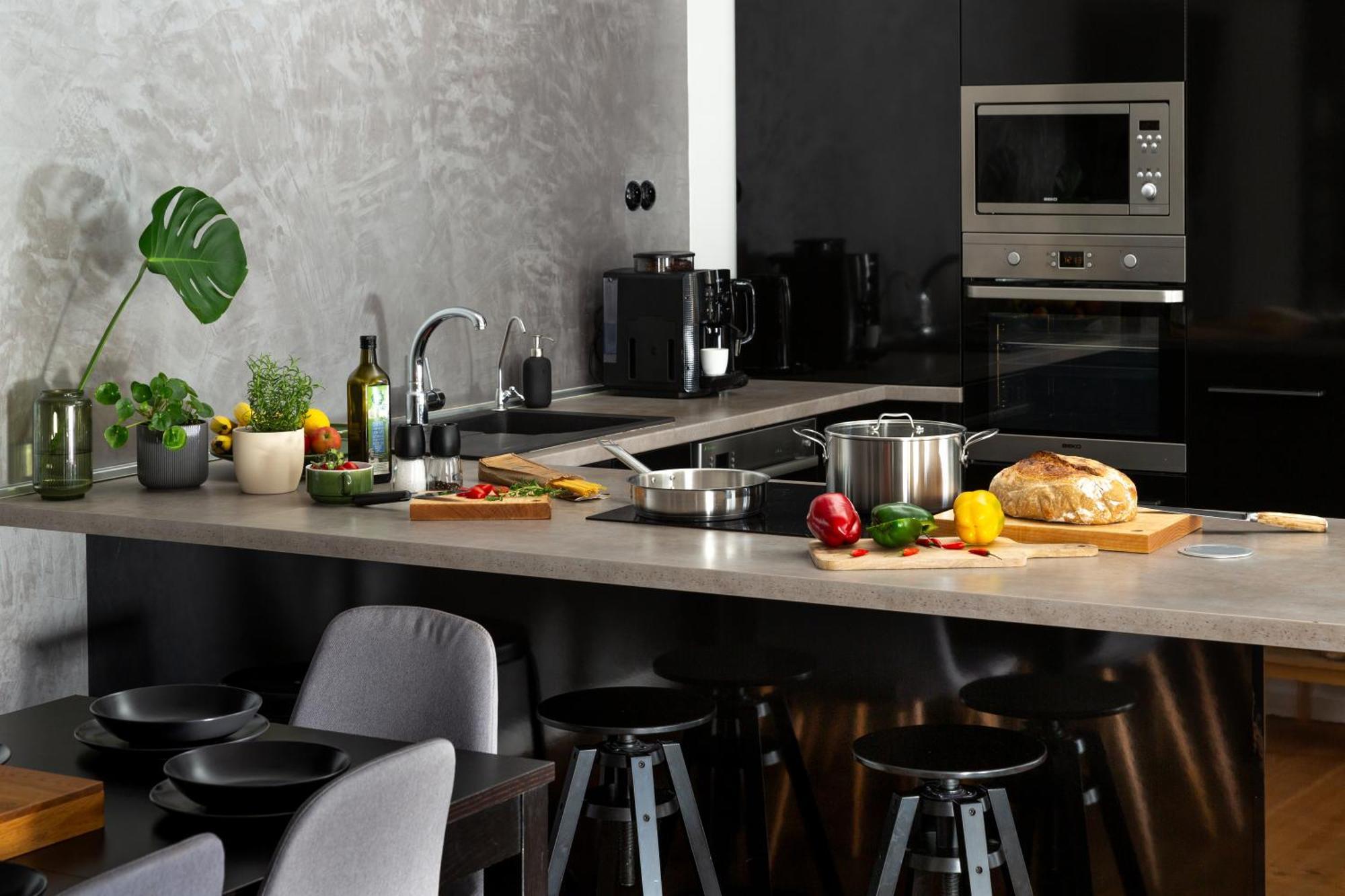 Evergreen - Old Town Spacious Stylish Apartment With Ac And One And A Half Bath, Baby & Kid- Friendly 브라티슬라바 외부 사진